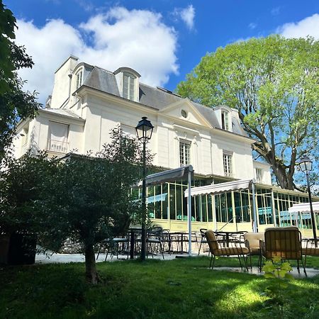 Il Maestro - Hotel Restaurant Du Chateau Ecouen Exterior photo