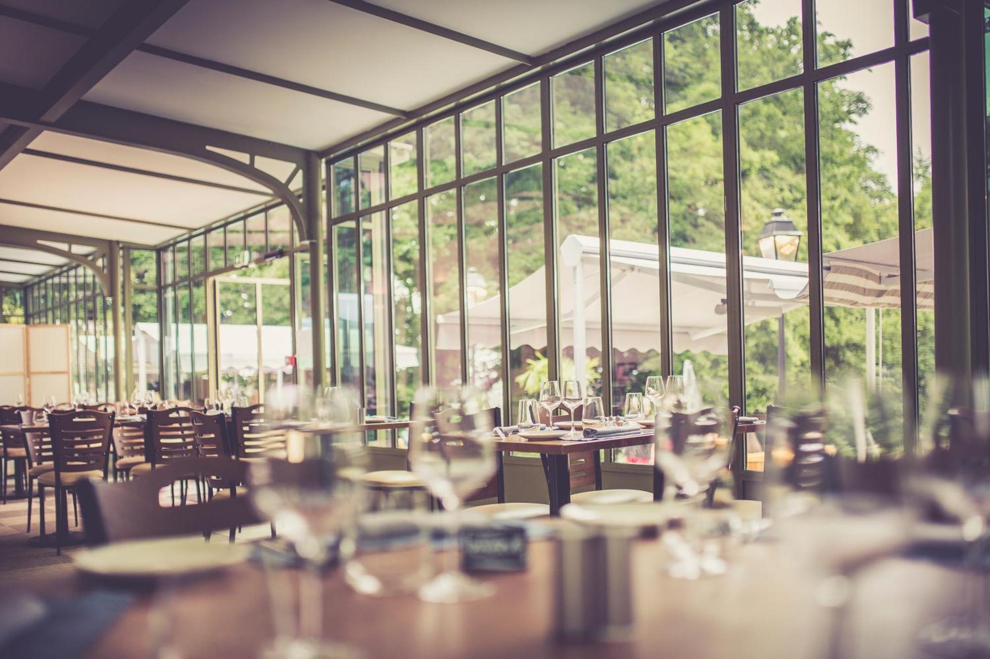 Il Maestro - Hotel Restaurant Du Chateau Ecouen Exterior photo
